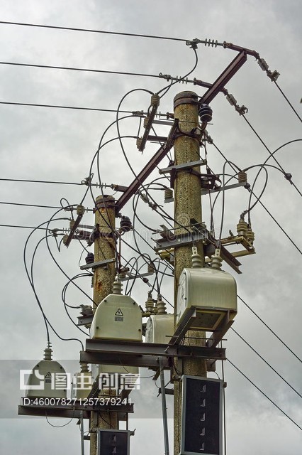 电气设备高压电力线路。Electrical equipment high voltage power lines.